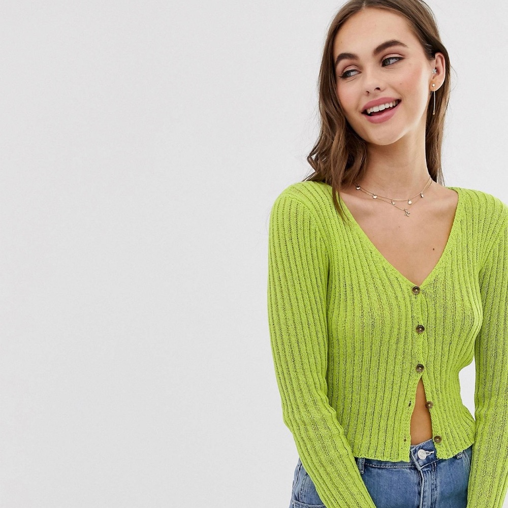 Brand new Emory Park lime green button front top in a slim rib knit in Size S